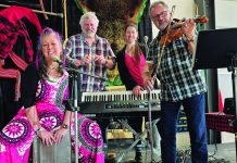 Sets carrés et chansons à répondre pour célébrer Noël