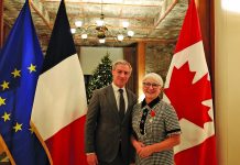 Edith Dumont est décorée de la Légion d’honneur française