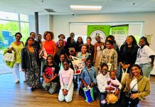 Mères et filles réunies pour apprendre, créer et entreprendre